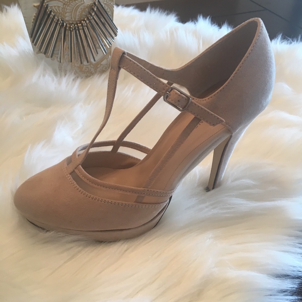 Cadorella call it spring bone suede angle strap